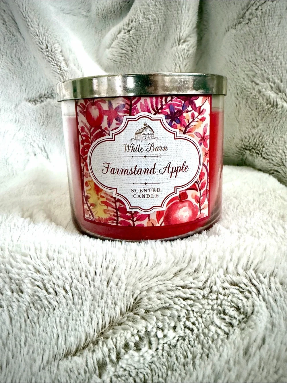 Discontinued White Barn Farmstand Apple Scented Candle - Red
